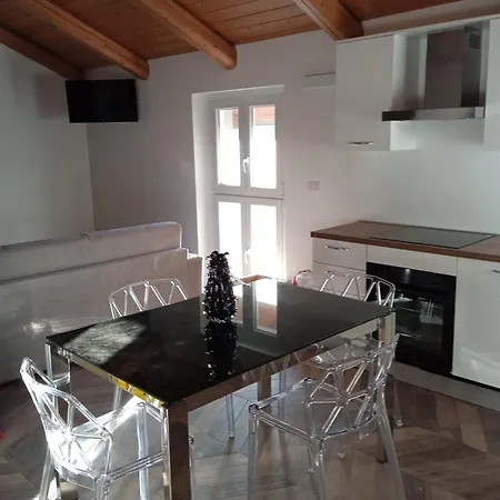 Casa Tuja *